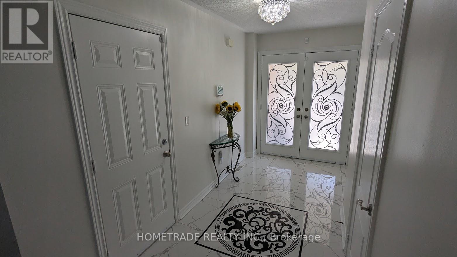 4861 Verdi Street, Burlington, Ontario  L7M 0H4 - Photo 4 - W12132574