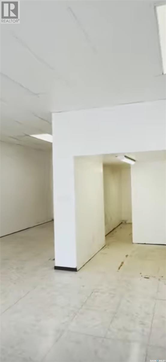 221 20th Street W, Saskatoon, Saskatchewan  S7M 0W8 - Photo 4 - SK004848