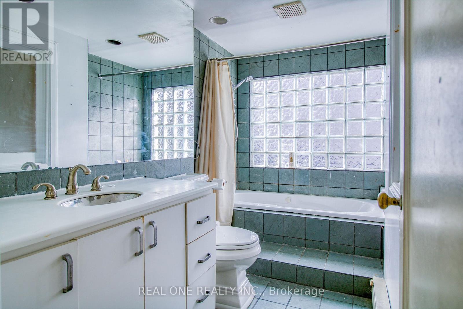 129 Imperial Street, Toronto, Ontario  M5P 1C7 - Photo 26 - C12132593