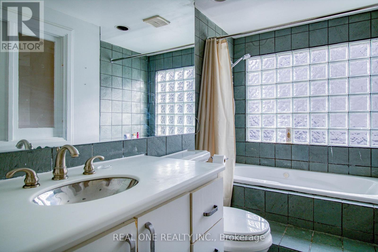 129 Imperial Street, Toronto, Ontario  M5P 1C7 - Photo 27 - C12132593