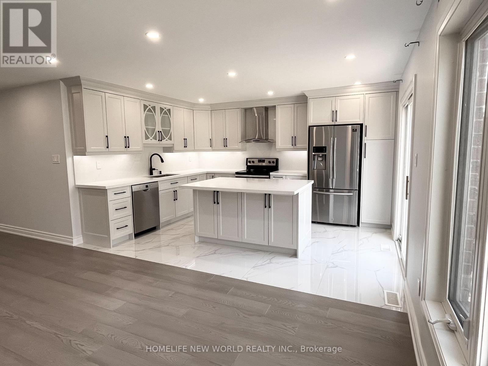 Property at 30 WILLIAM HONEY CRESCENT image 3