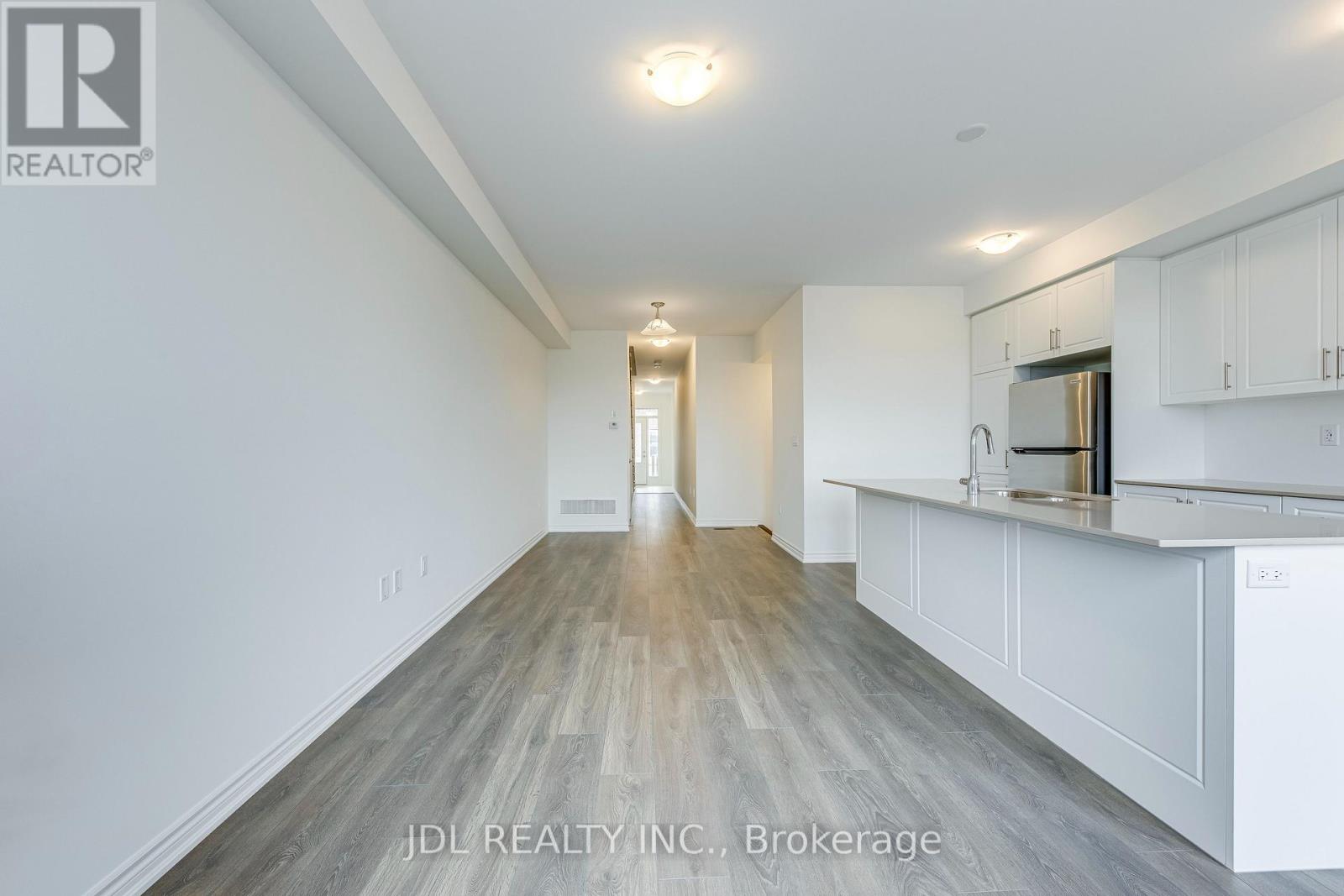 3036 Robert Lamb Boulevard, Oakville, Ontario  L6H 7H5 - Photo 10 - W12132597