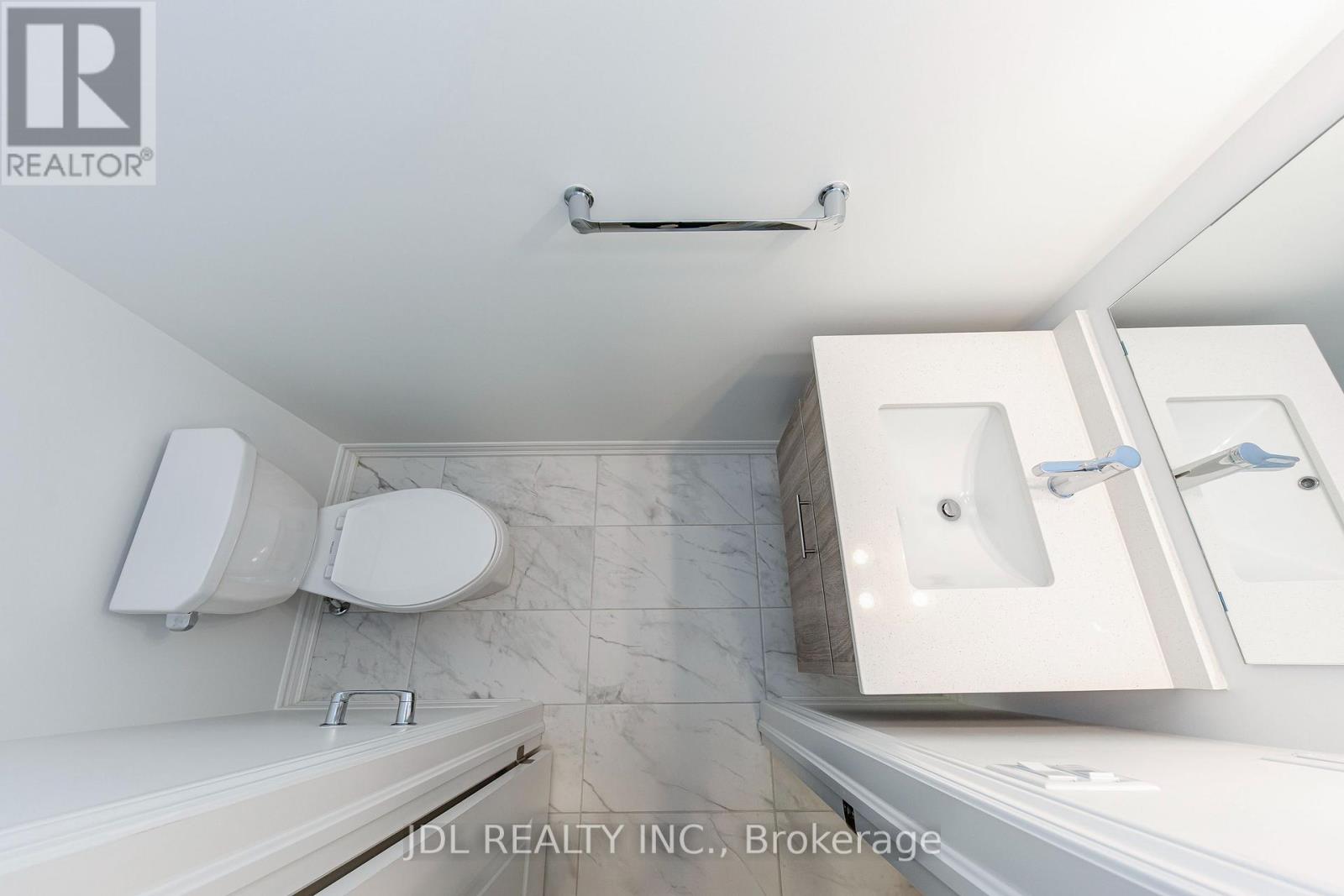 3036 Robert Lamb Boulevard, Oakville, Ontario  L6H 7H5 - Photo 16 - W12132597