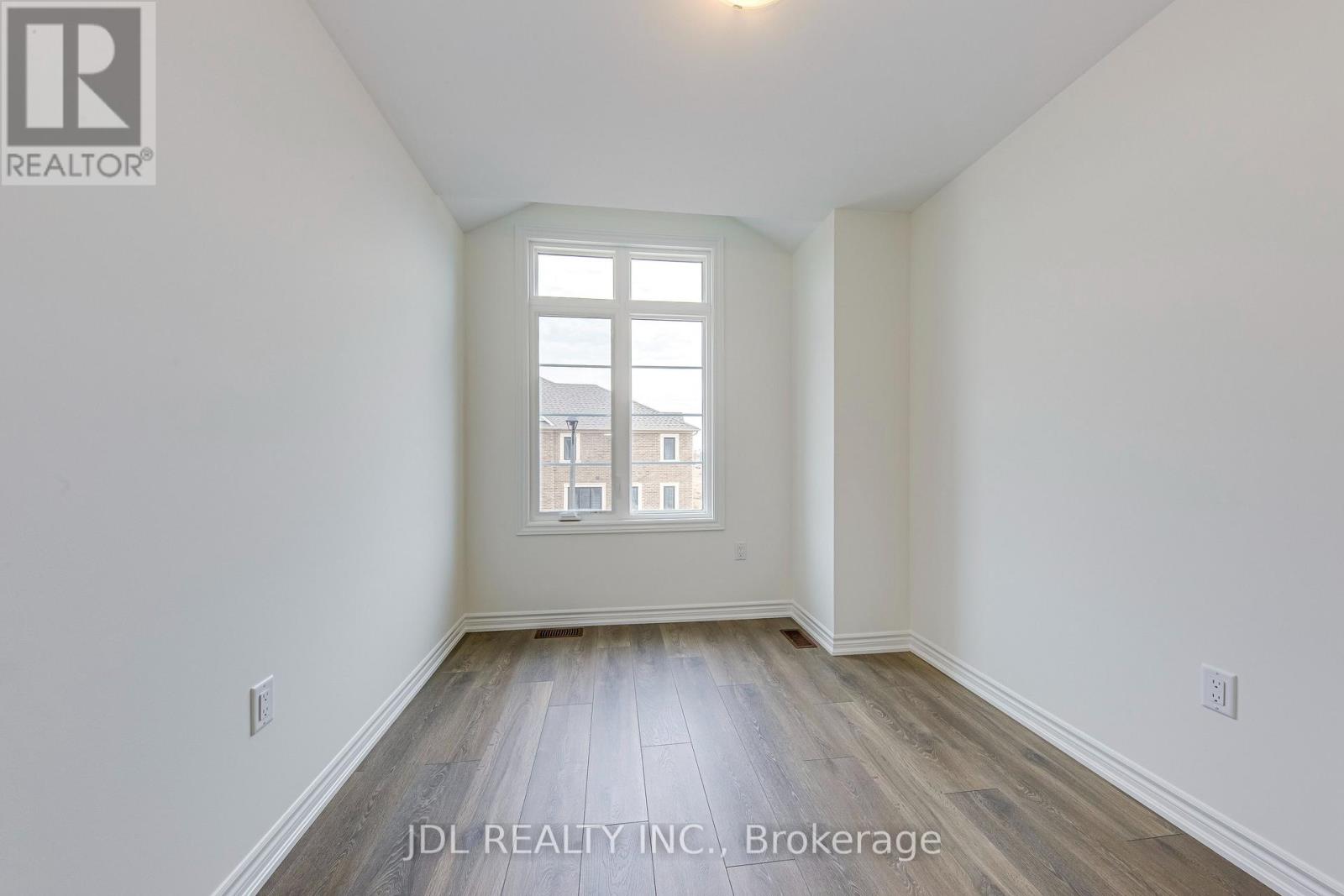 3036 Robert Lamb Boulevard, Oakville, Ontario  L6H 7H5 - Photo 29 - W12132597