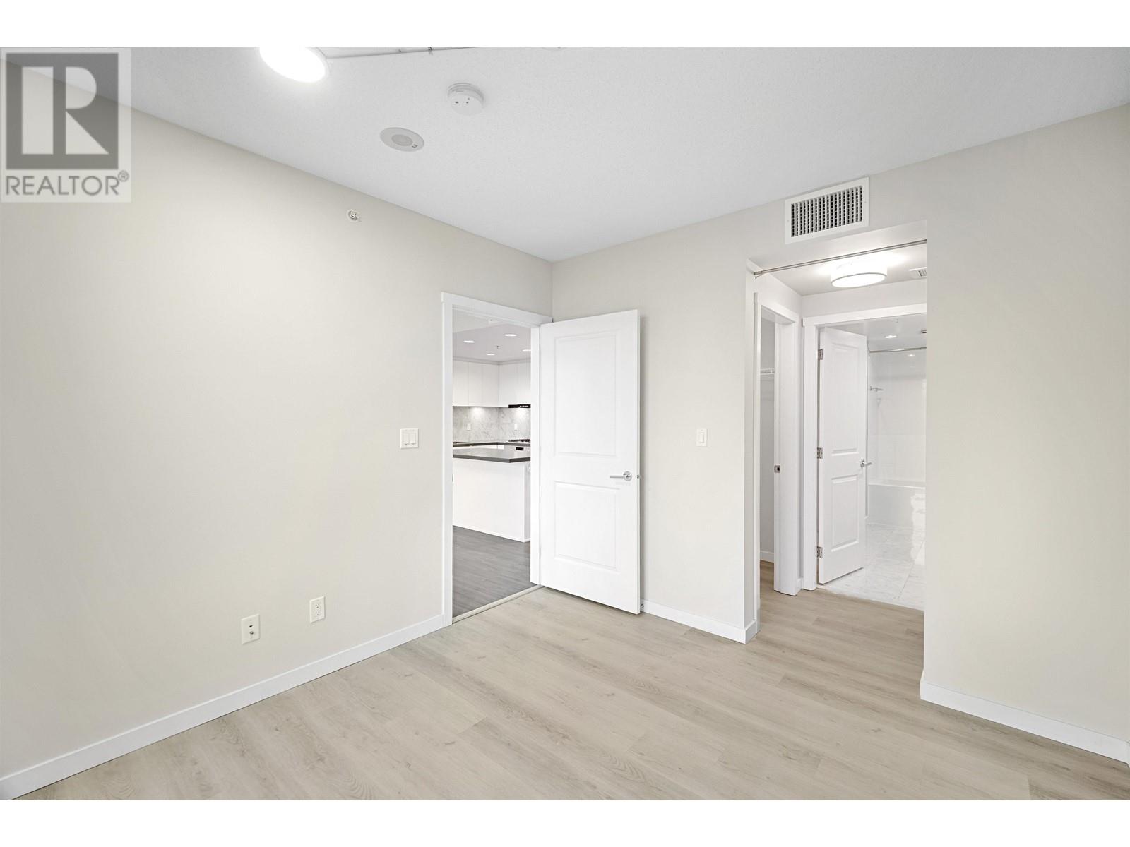 Listing Picture 18 of 40 : 907 7368 GOLLNER AVENUE, Richmond / 烈治文 - 魯藝地產 Yvonne Lu Group - MLS Medallion Club Member