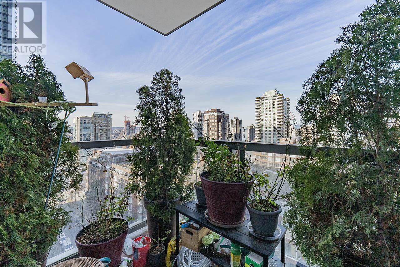 Listing Picture 30 of 38 : 1401 1308 HORNBY STREET, Vancouver / 溫哥華 - 魯藝地產 Yvonne Lu Group - MLS Medallion Club Member