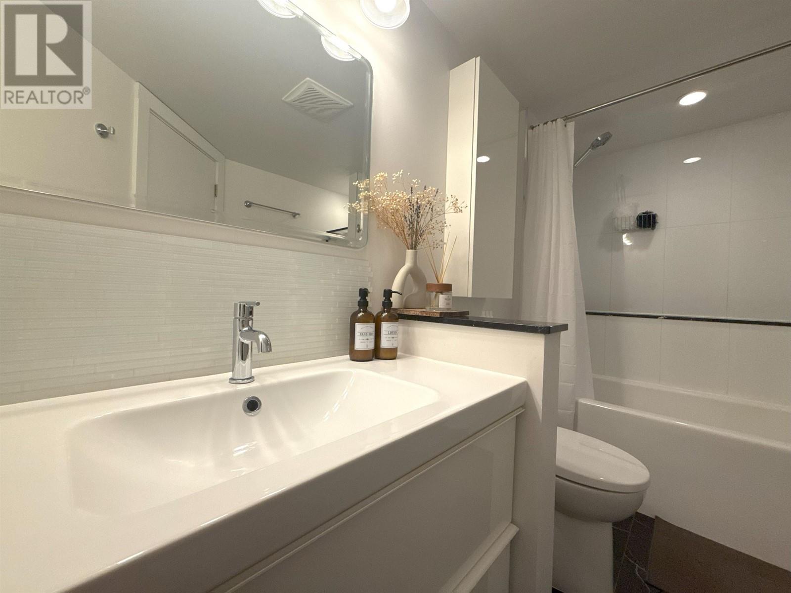 1705 612 Fifth Avenue, New Westminster, British Columbia  V3M 1X5 - Photo 26 - R2999541