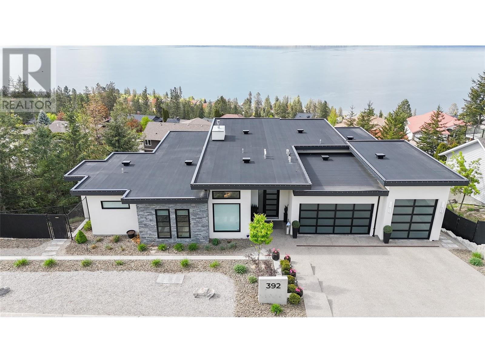 392 Stellar Drive, Kelowna, British Columbia