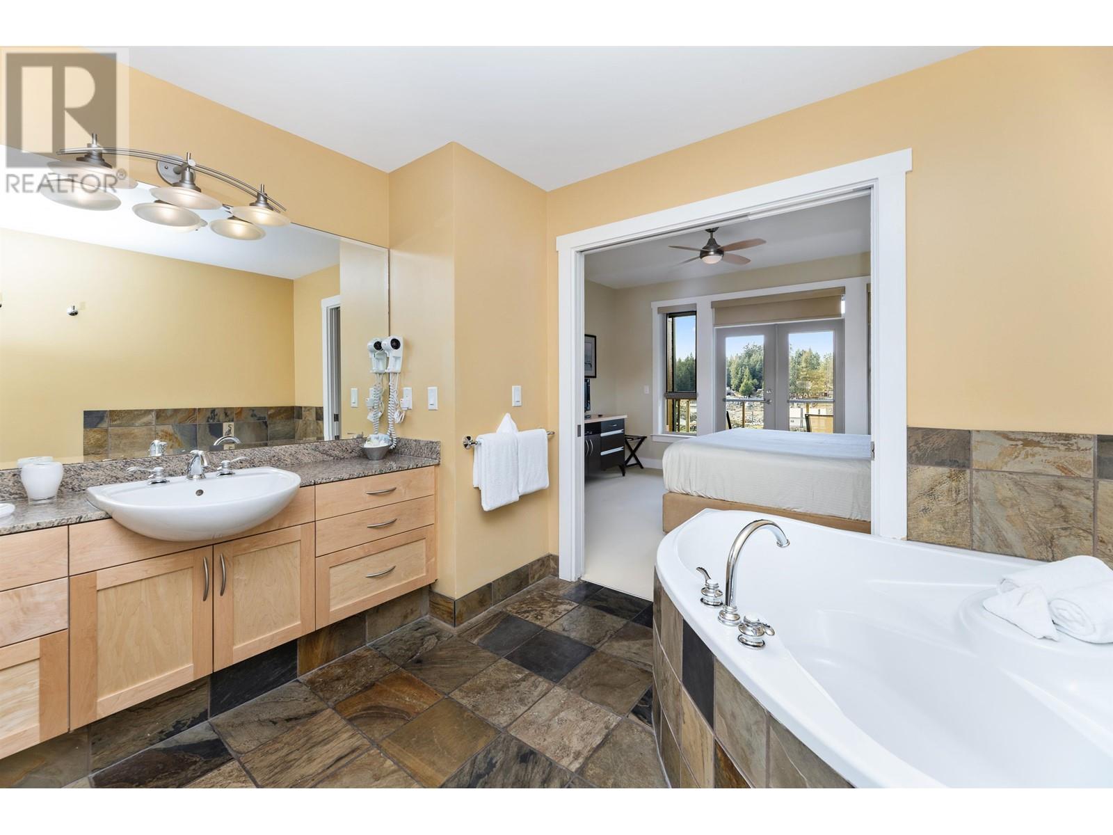 1d 12849 Lagoon Road, Madeira Park, British Columbia  V0N 2H0 - Photo 16 - R2987414