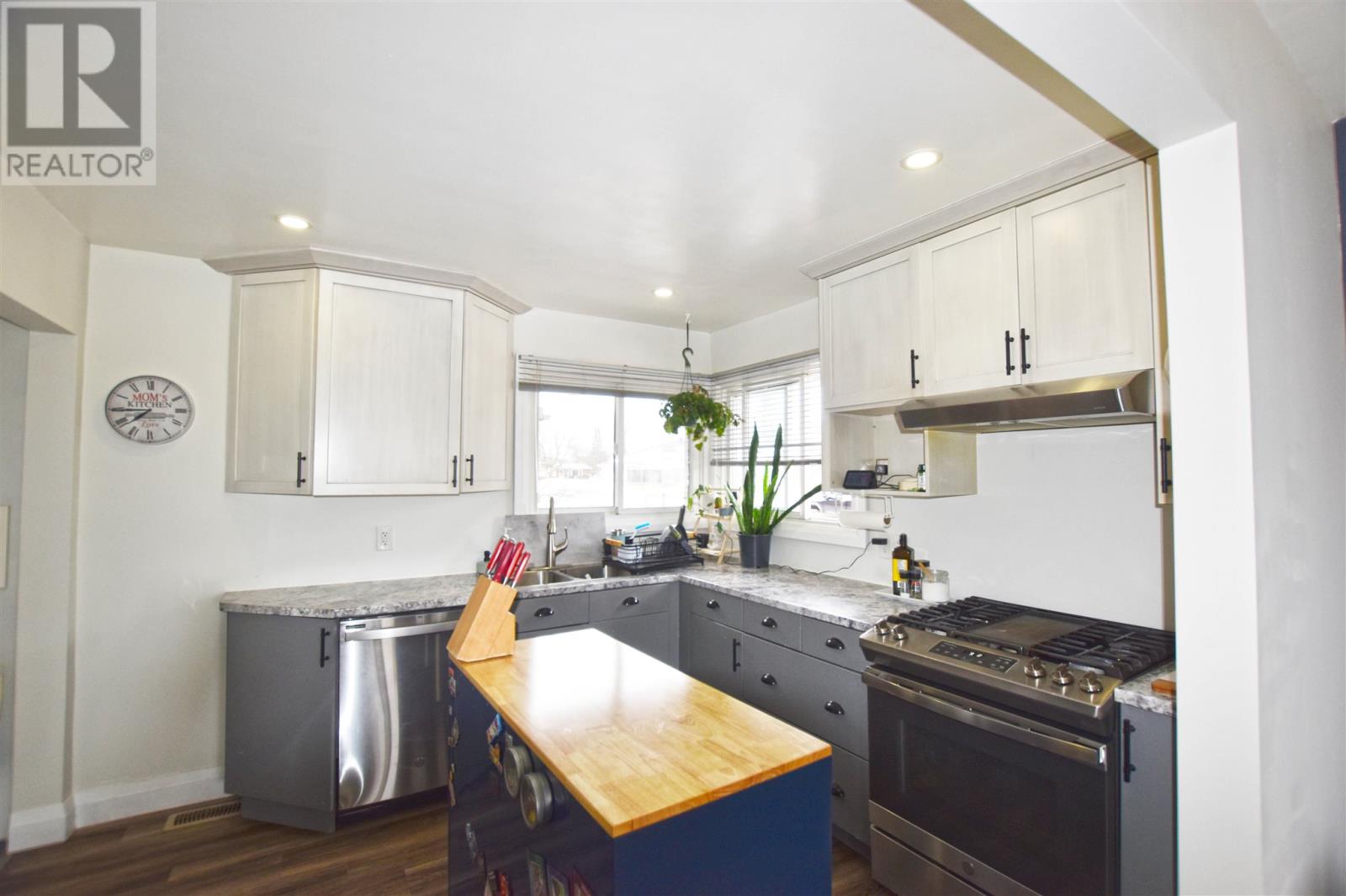 51 Capp Ave, Sault Ste Marie, Ontario  P6A 3R7 - Photo 12 - SM250748