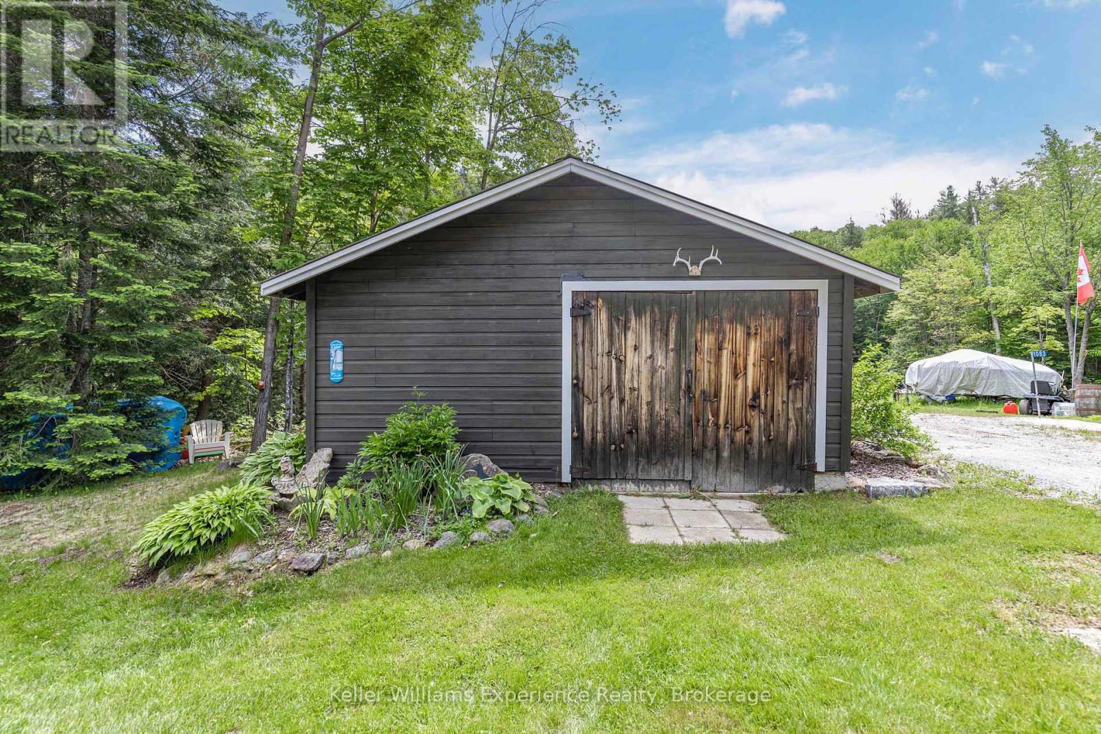 1077 Friendship Lane, Algonquin Highlands, Ontario  K0M 1J2 - Photo 19 - X12132653
