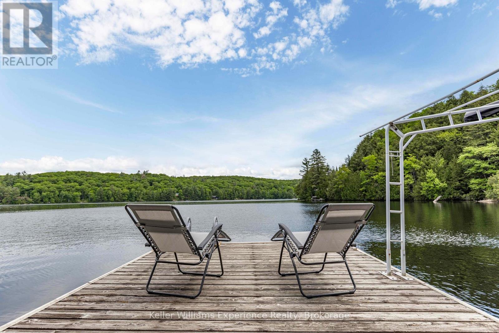 1077 Friendship Lane, Algonquin Highlands, Ontario  K0M 1J2 - Photo 3 - X12132653