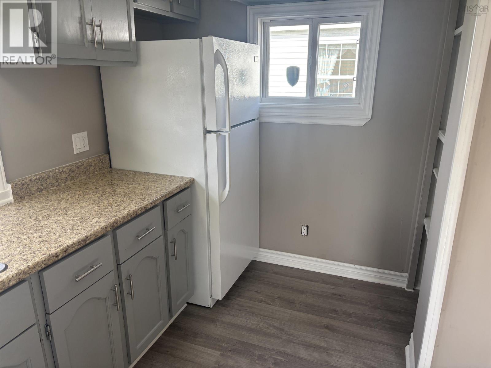10 Bishop Avenue, Dartmouth, Nova Scotia  B2Y 2B5 - Photo 13 - 202510103