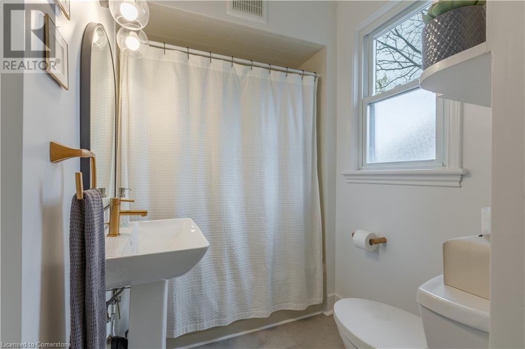 16 Millen Avenue, Hamilton, Ontario  L9A 2T4 - Photo 11 - 40725703