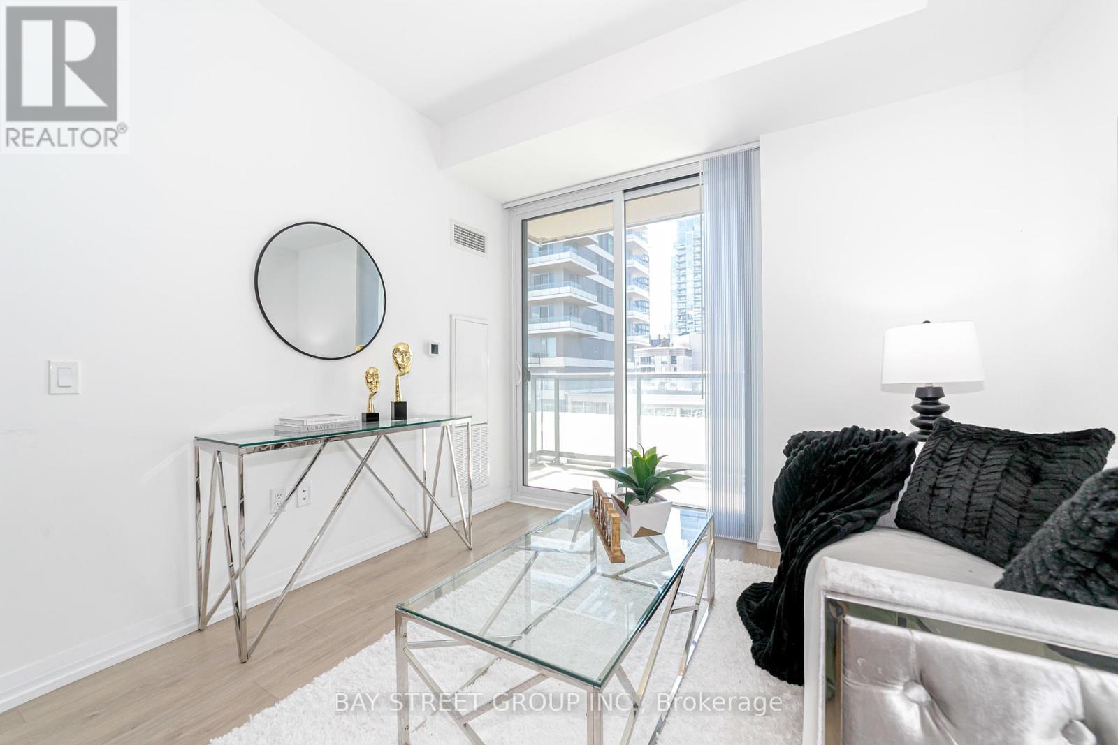 1513 - 50 Dunfield Avenue, Toronto, Ontario  M4S 0E4 - Photo 11 - C12132610