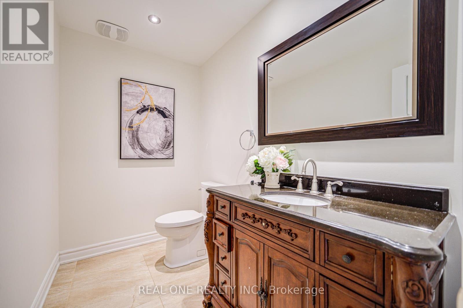45 Glenayr Road, Richmond Hill, Ontario  L4B 2V8 - Photo 11 - N12123341