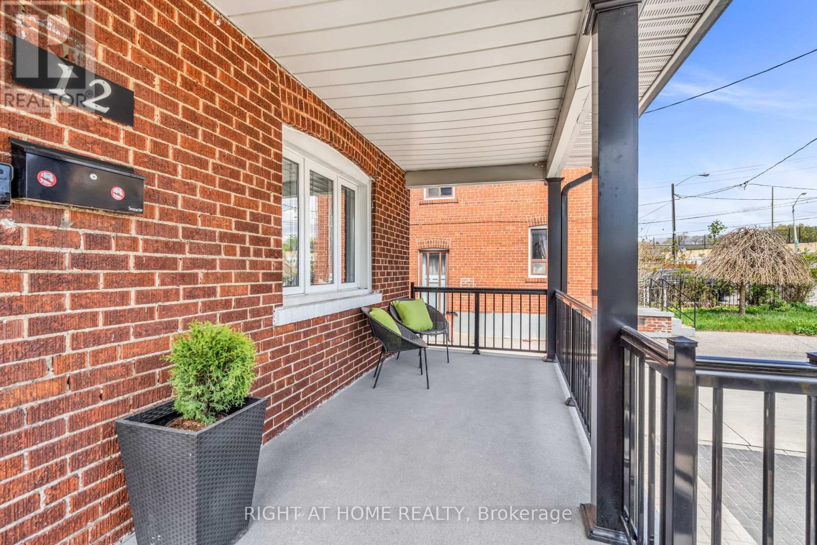 12 Porter Avenue, Toronto, Ontario  M6N 2G9 - Photo 5 - W12120358