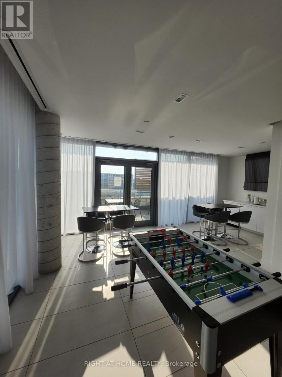 1009 - 10 De Boers Drive, Toronto, Ontario  M3J 0L9 - Photo 9 - W12110297