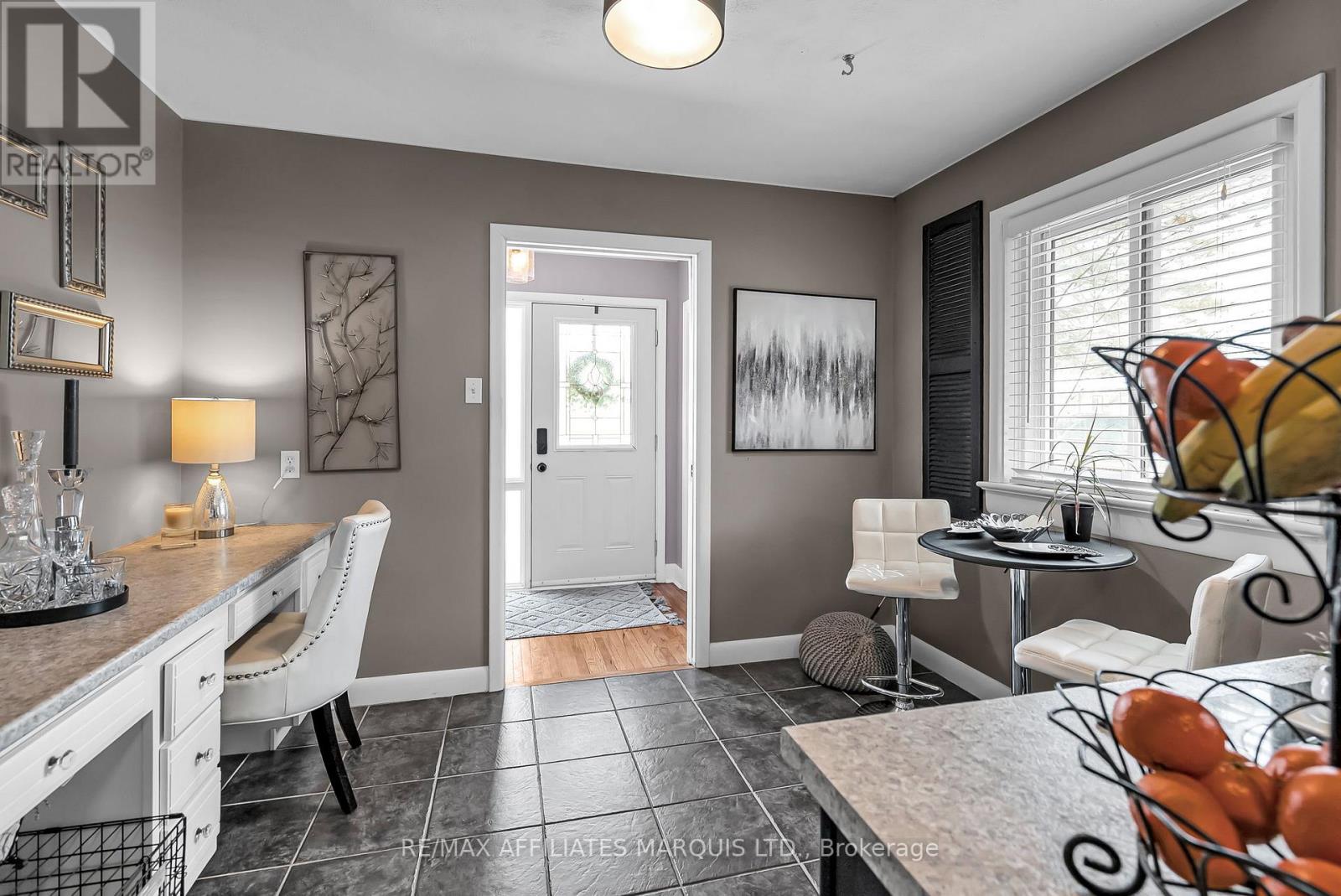 Property at 1006 RIVERDALE AVENUE image 5