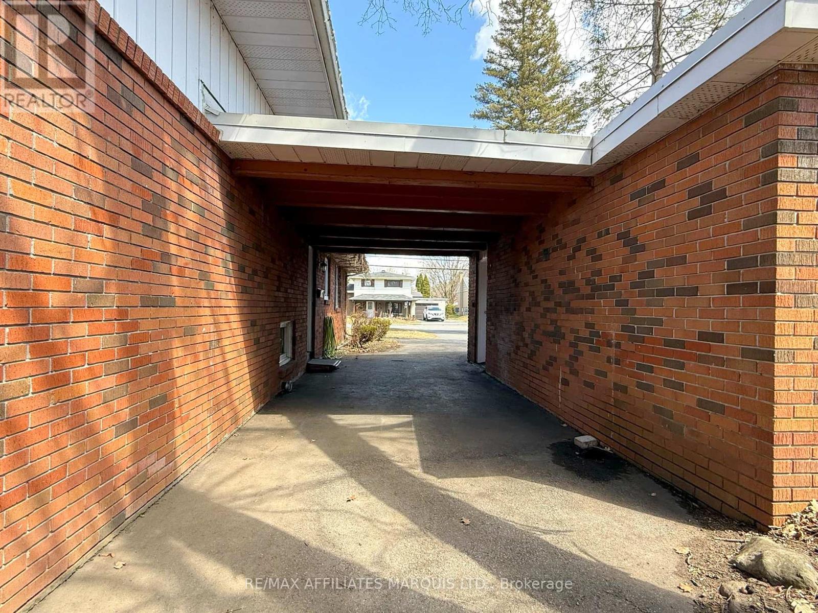 1006 Riverdale Avenue, Cornwall, Ontario  K6J 2L4 - Photo 33 - X12049877
