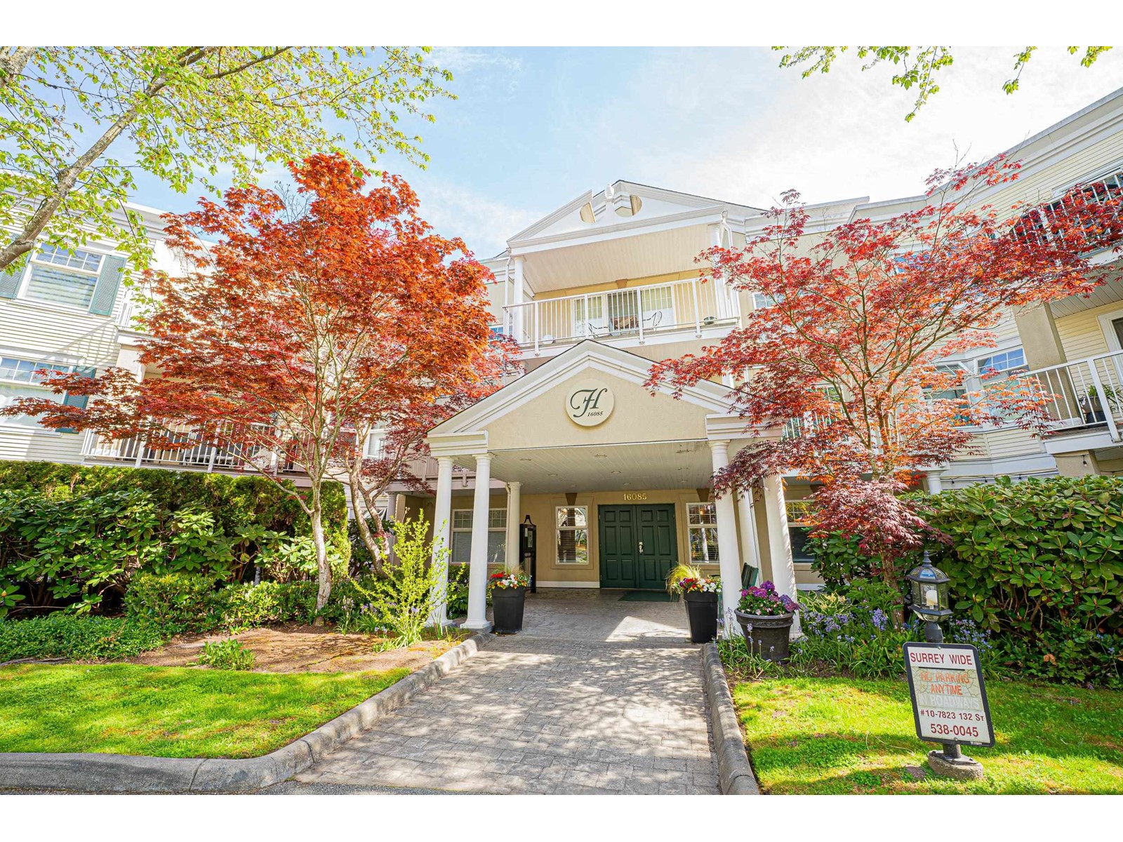 212 16085 83 AVENUE, surrey, British Columbia