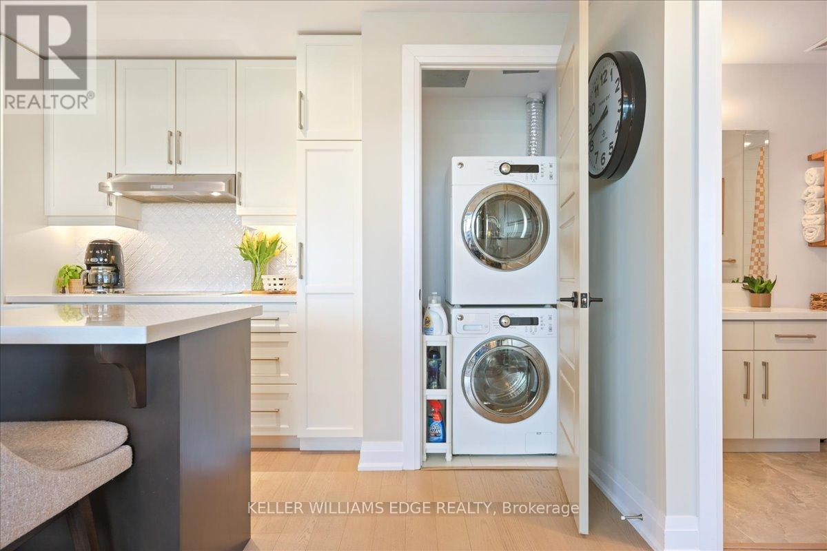 1401 - 2025 Maria Street, Burlington, Ontario  L7R 2M5 - Photo 14 - W12132608