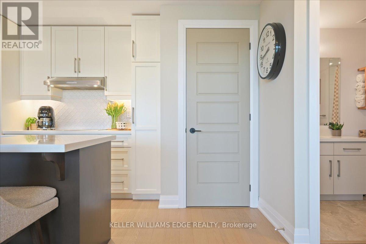 1401 - 2025 Maria Street, Burlington, Ontario  L7R 2M5 - Photo 15 - W12132608