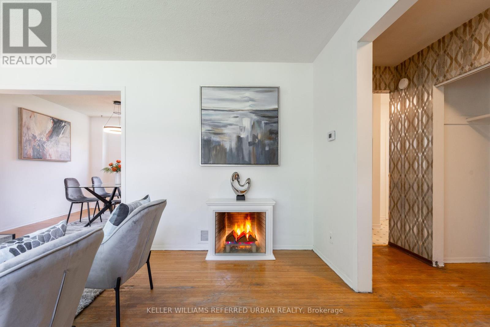 Property at 71 GORSEY SQUARE image 4