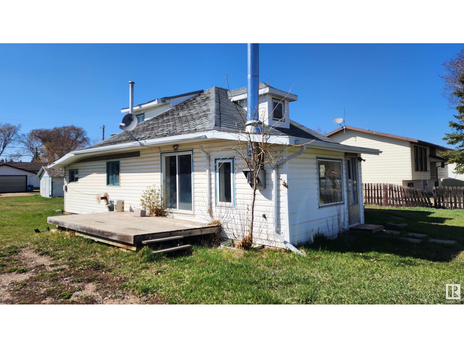 5012 51 St, Mannville, Alberta  T0B 2W0 - Photo 3 - E4435074