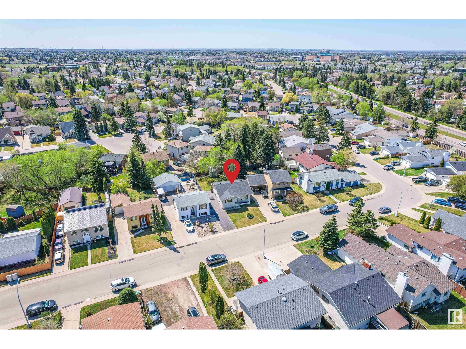 Property at 4715 37B AV NW image 2