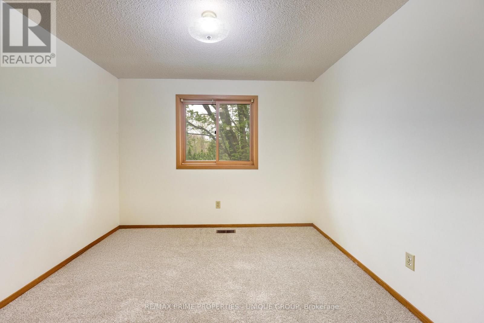 38 Copperfield Court, Sarnia, Ontario  N7S 5K8 - Photo 25 - X12132641