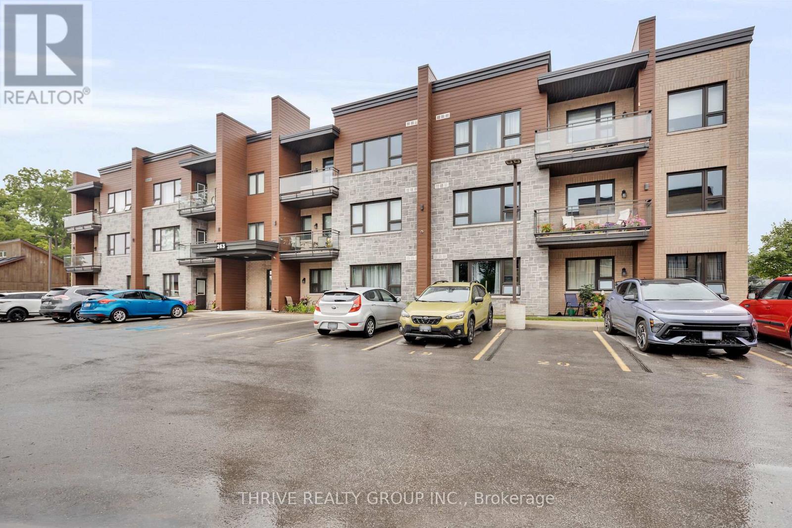 301 - 263 Butler Street, Lucan Biddulph, Ontario  N0M 2J0 - Photo 2 - X12132680