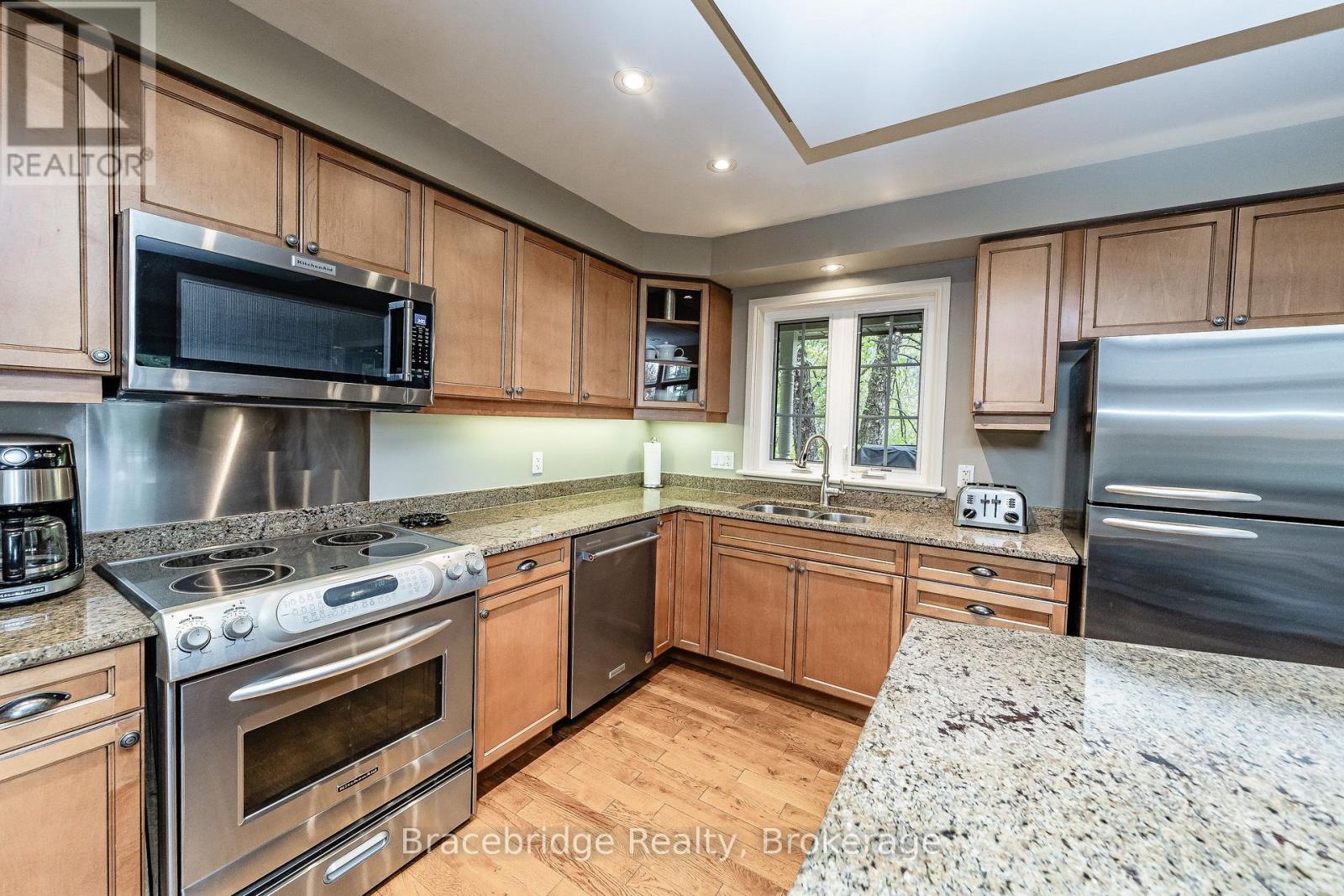 Carling 5 W3 - 3876 Muskoka Road 118 Road W, Muskoka Lakes, Ontario  P0B 1J0 - Photo 14 - X12132692