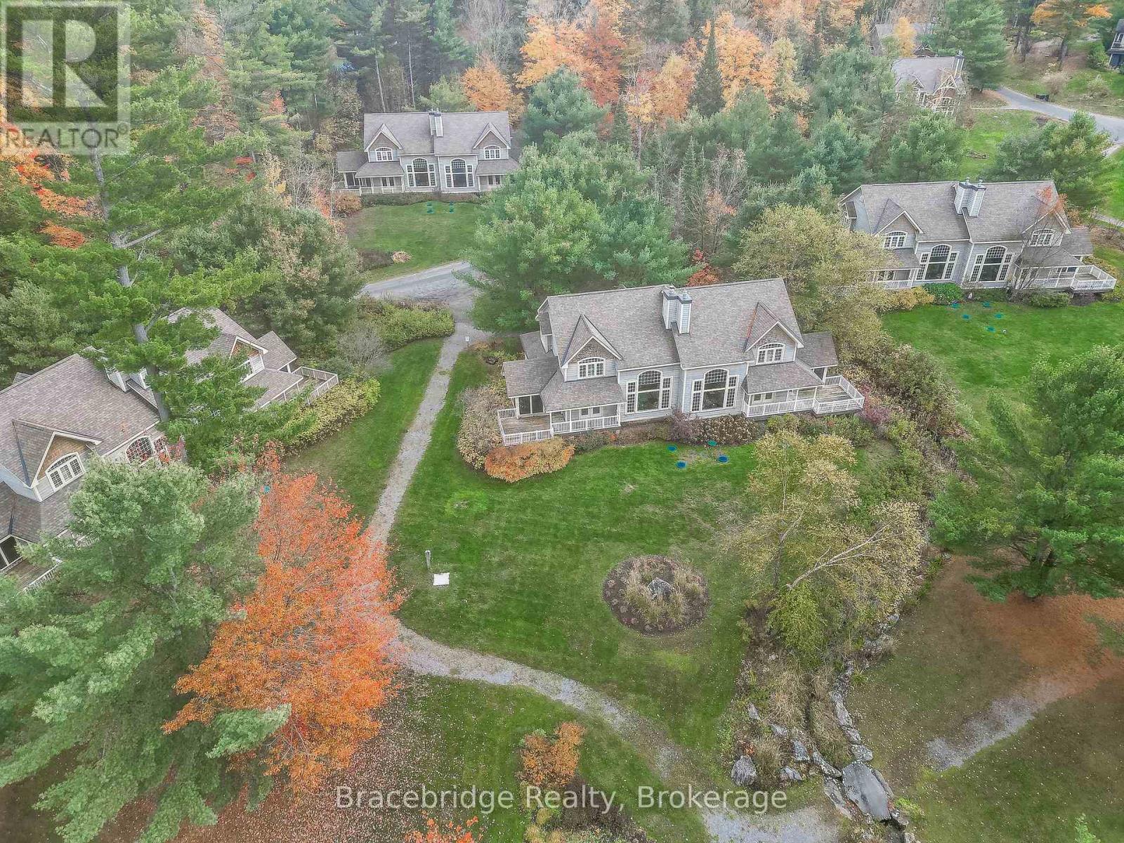 Carling 5 W3 - 3876 Muskoka Road 118 Road W, Muskoka Lakes, Ontario  P0B 1J0 - Photo 2 - X12132692