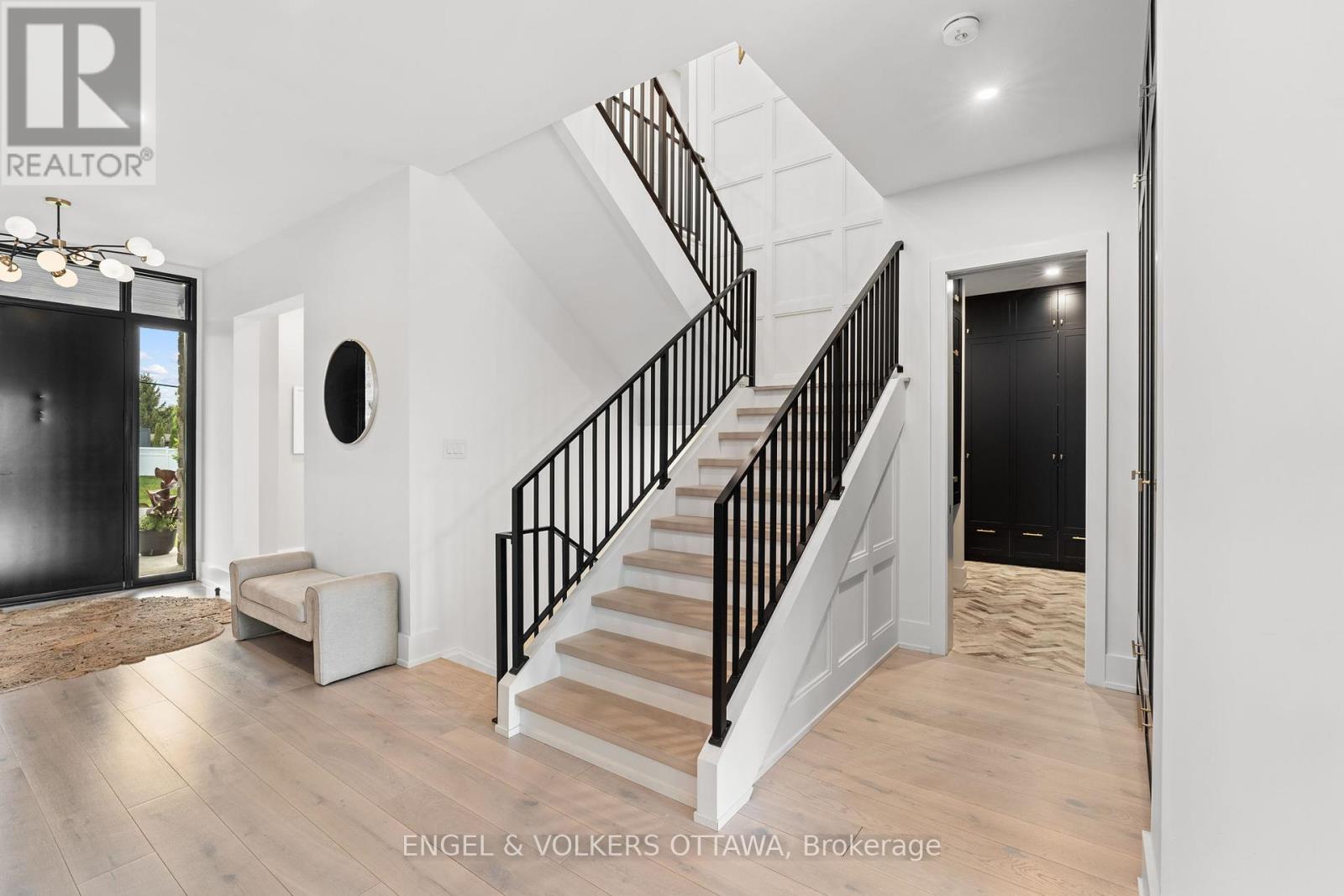 39 Winding Way, Ottawa, Ontario  K2C 3H1 - Photo 21 - X12132683