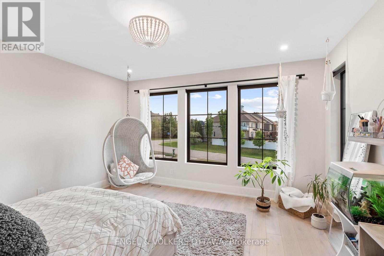 39 Winding Way, Ottawa, Ontario  K2C 3H1 - Photo 27 - X12132683