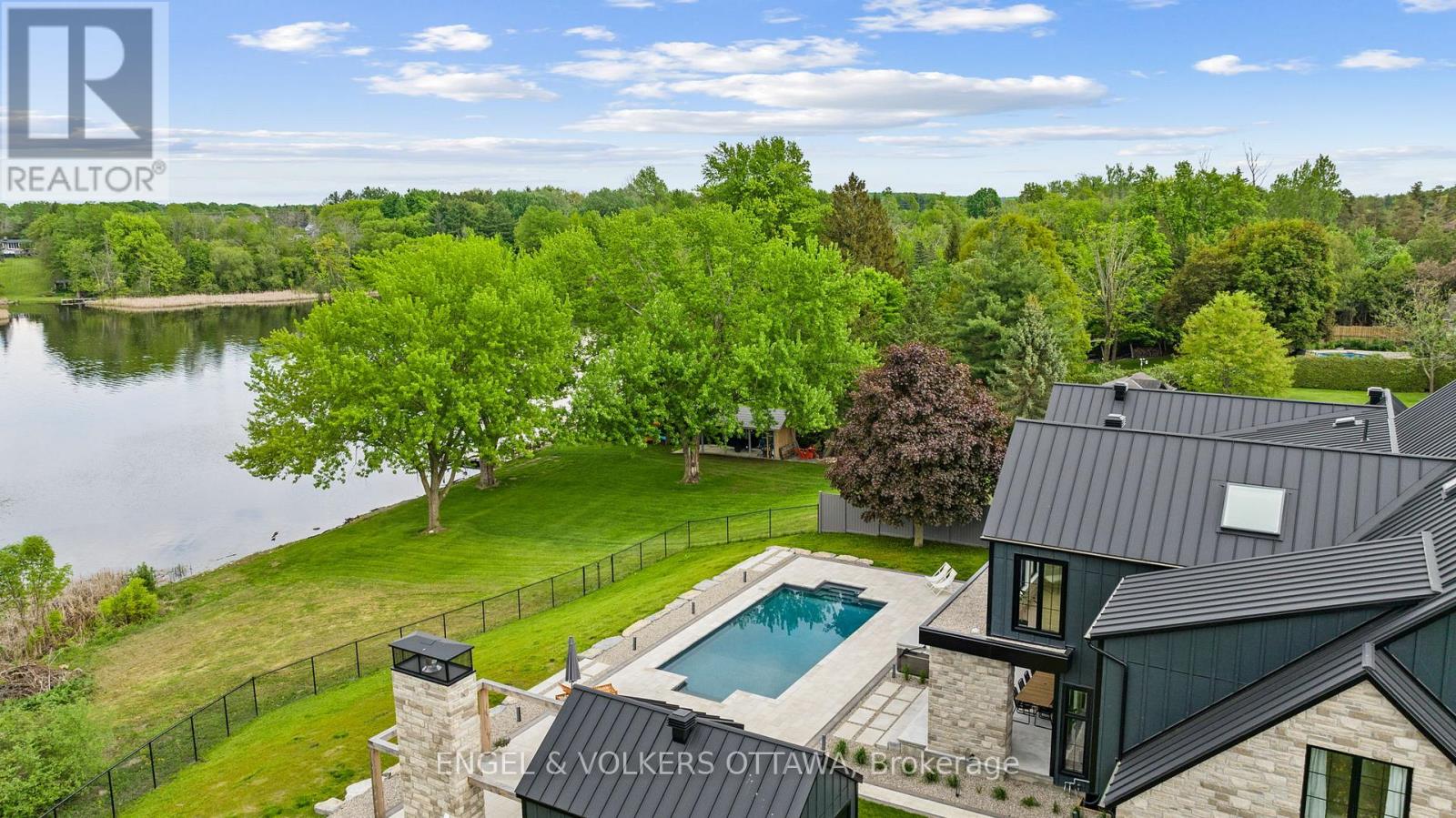 39 Winding Way, Ottawa, Ontario  K2C 3H1 - Photo 37 - X12132683