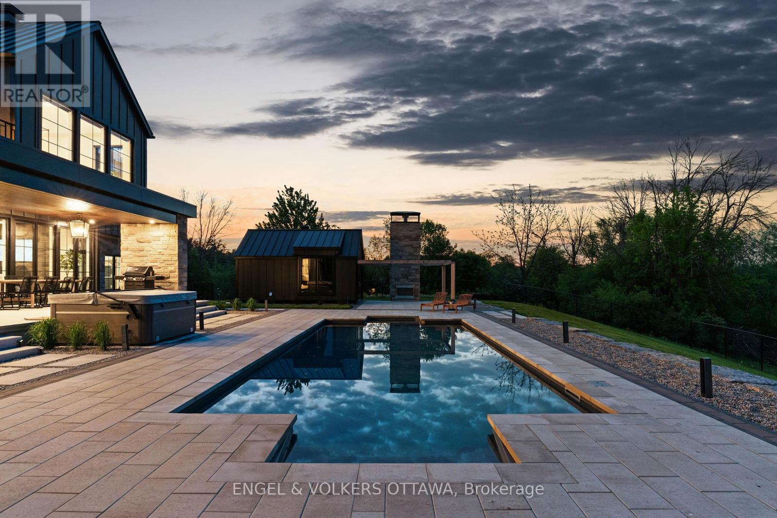 39 Winding Way, Ottawa, Ontario  K2C 3H1 - Photo 44 - X12132683