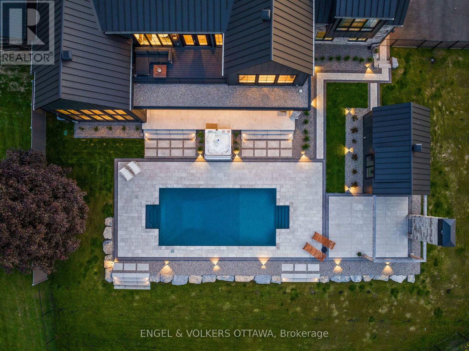 39 Winding Way, Ottawa, Ontario  K2C 3H1 - Photo 46 - X12132683