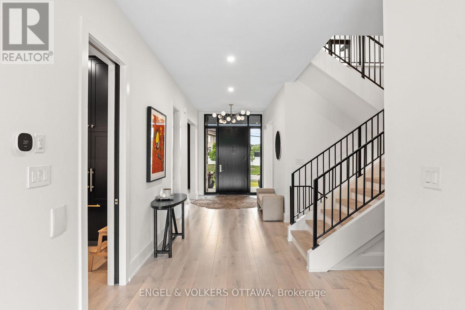 39 Winding Way, Ottawa, Ontario  K2C 3H1 - Photo 6 - X12132683