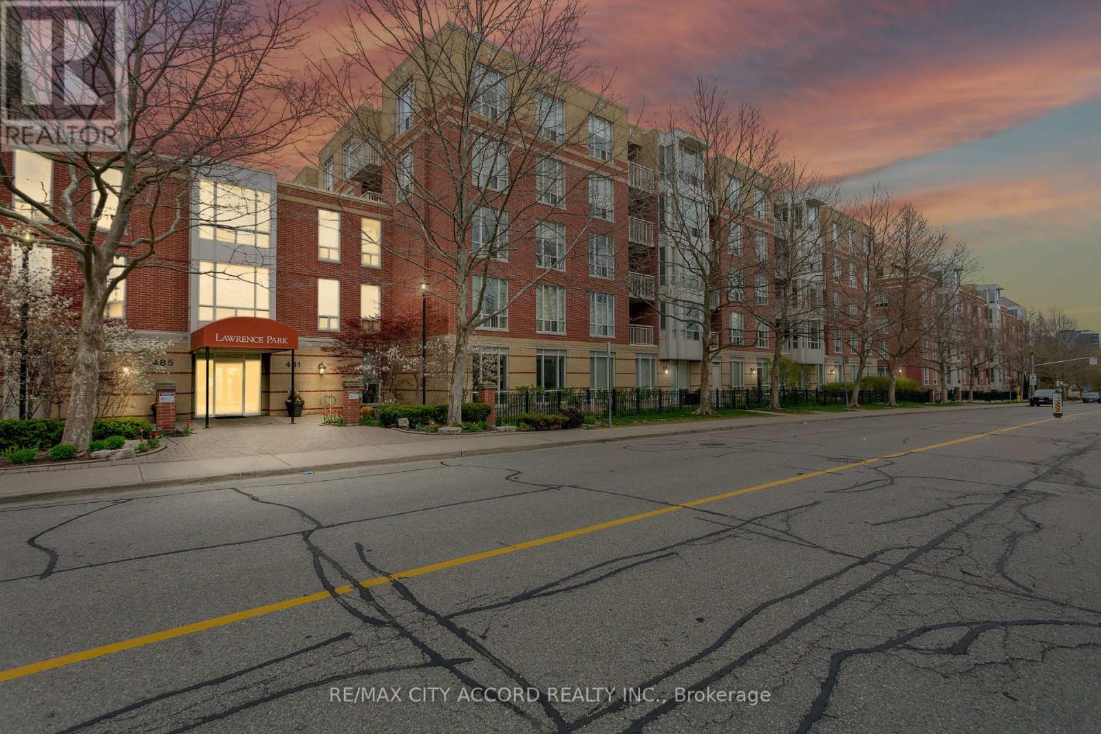210 - 485 Rosewell Avenue, Toronto, Ontario  M4R 2J2 - Photo 1 - C12132645