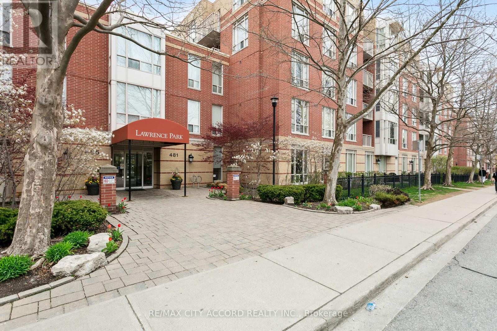 210 - 485 Rosewell Avenue, Toronto, Ontario  M4R 2J2 - Photo 2 - C12132645