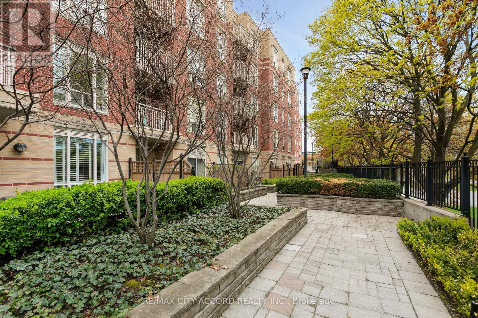 210 - 485 Rosewell Avenue, Toronto, Ontario  M4R 2J2 - Photo 26 - C12132645