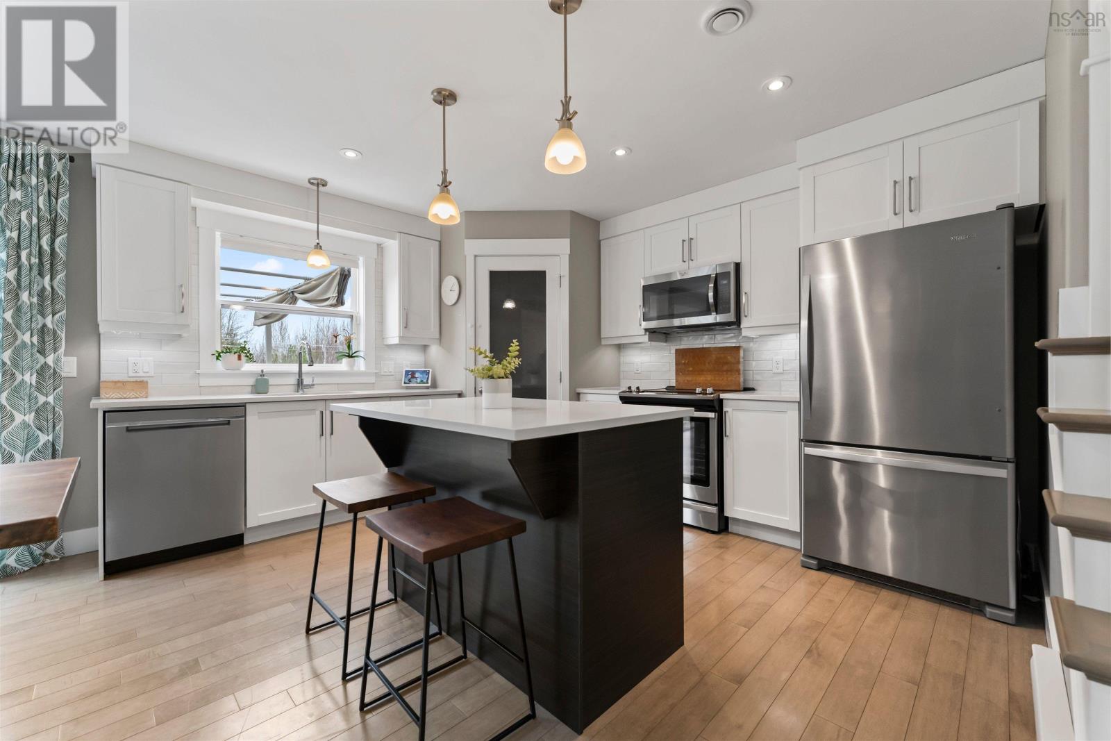 Property at 147 Henry Avenue image 5