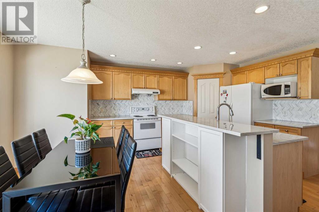 637 Hamptons Drive Nw, Calgary, Alberta  T3A 5Y4 - Photo 11 - A2213224
