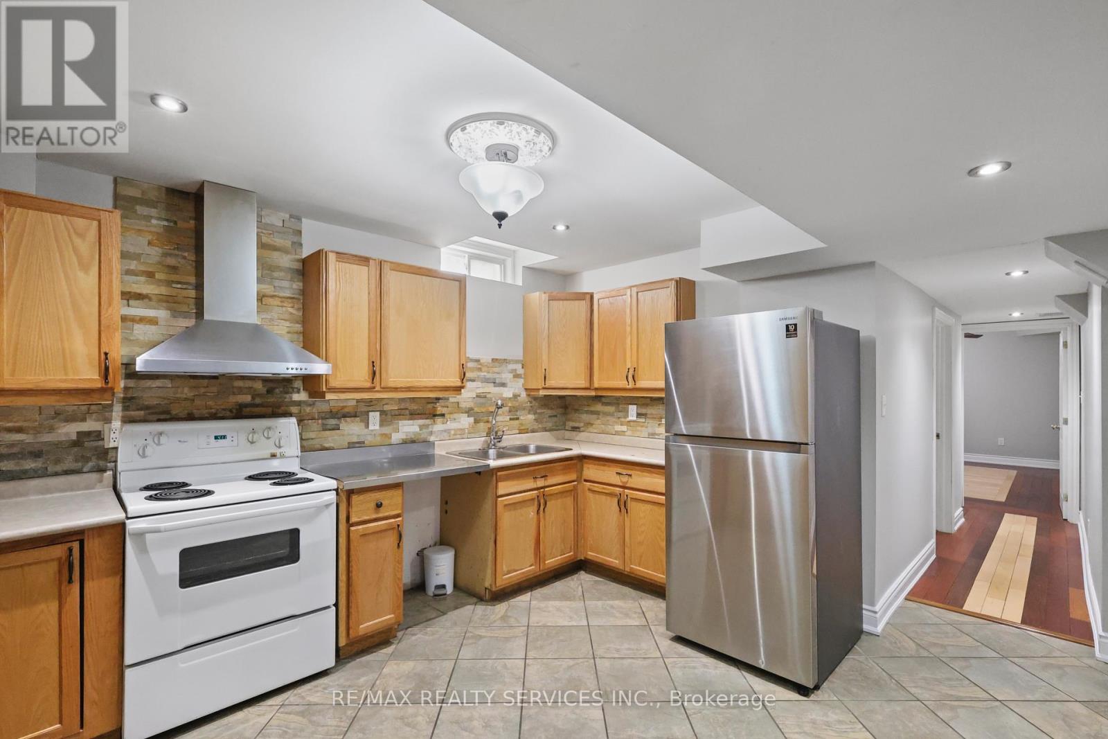 33 Leparc Road, Brampton, Ontario  L6P 2W9 - Photo 40 - W12132690
