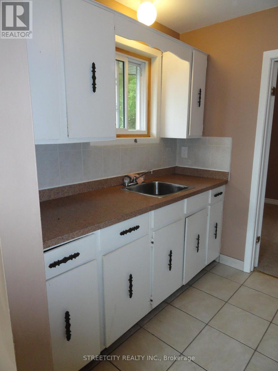 155 Chesterfield Avenue, London South, Ontario  N5Z 3N3 - Photo 16 - X12132746