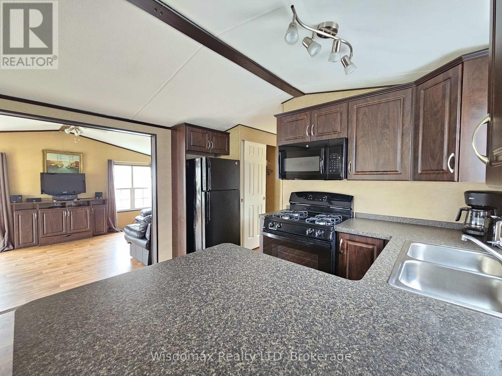 252 - 1501 Line 8 Road, Niagara-On-The-Lake, Ontario  L0S 1L0 - Photo 10 - X12132717