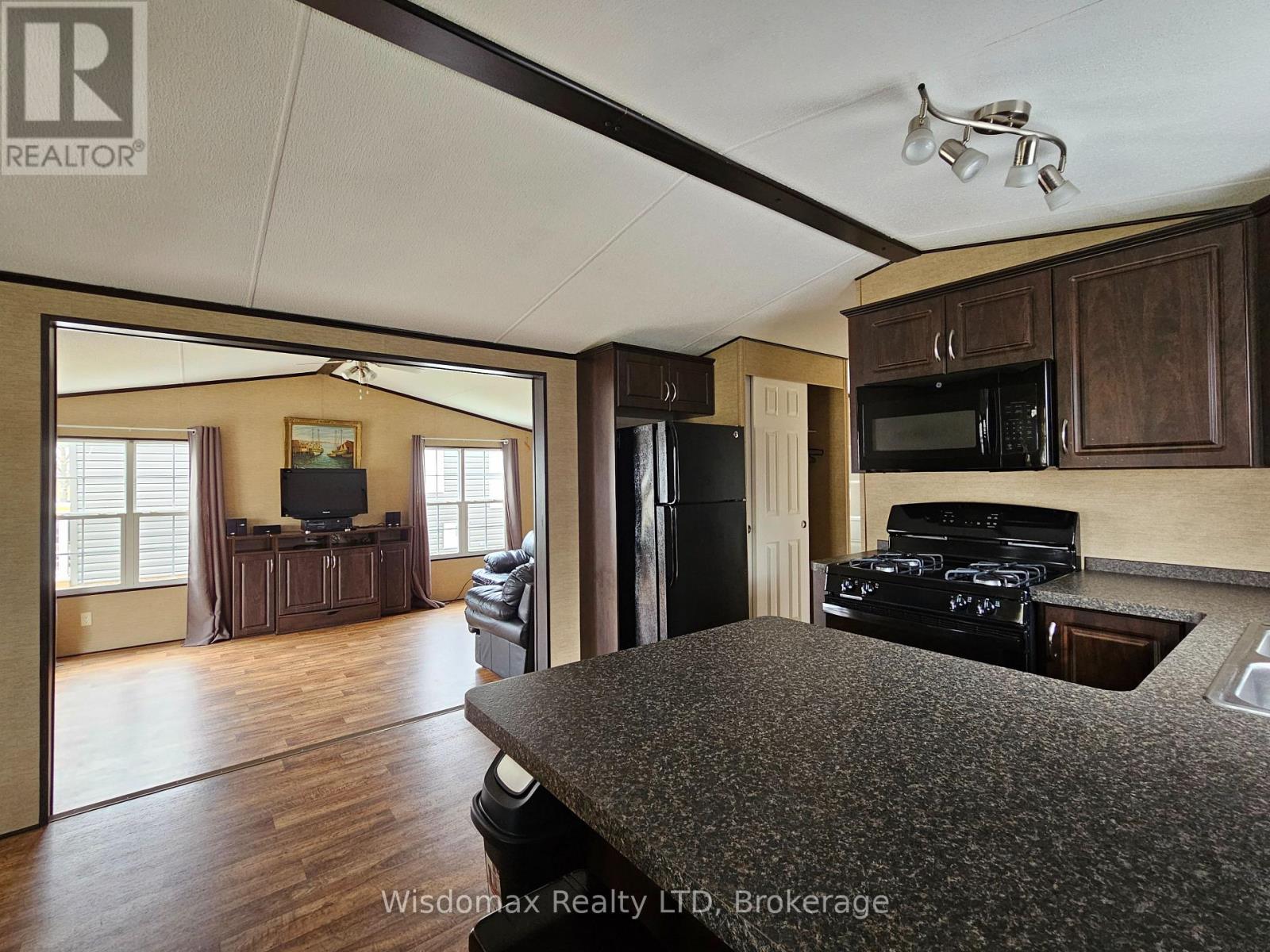 252 - 1501 Line 8 Road, Niagara-On-The-Lake, Ontario  L0S 1L0 - Photo 11 - X12132717