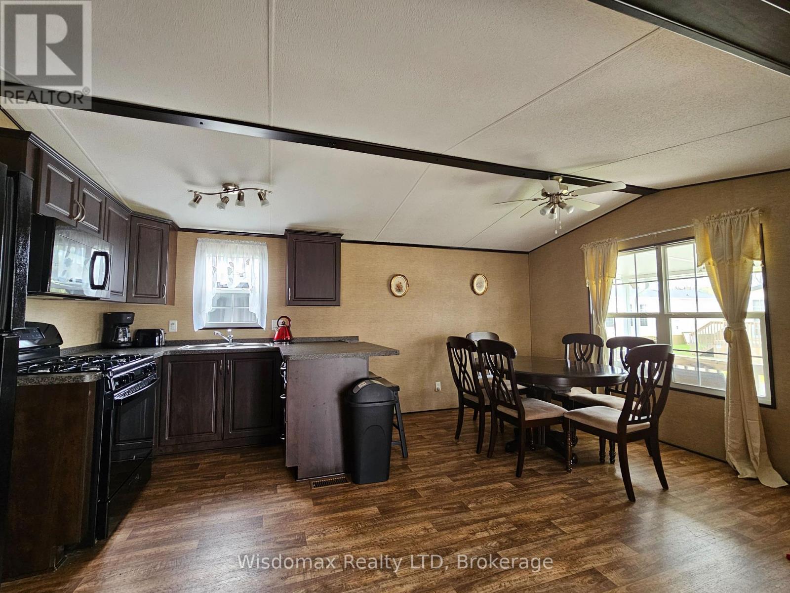 252 - 1501 Line 8 Road, Niagara-On-The-Lake, Ontario  L0S 1L0 - Photo 12 - X12132717